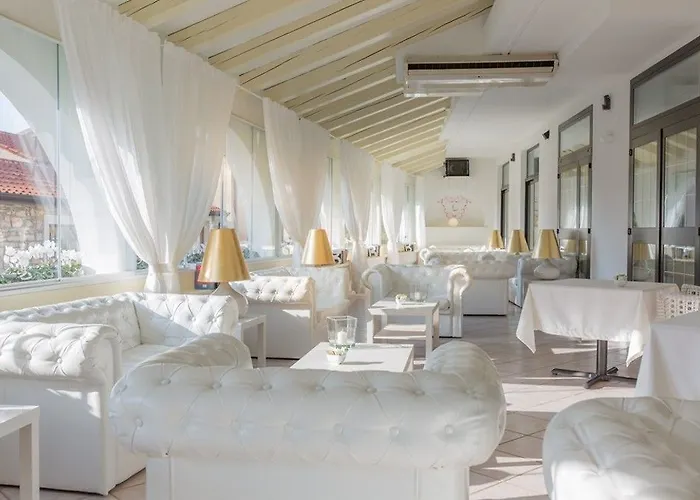 호텔 La Settima Luna 4*